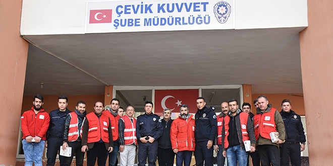 Suriyeli ��retmenlerden polis karakoluna taziye ziyareti