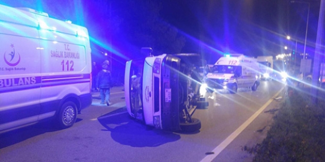 Samsun'da iki minibüs çarpıştı: 10 yaralı