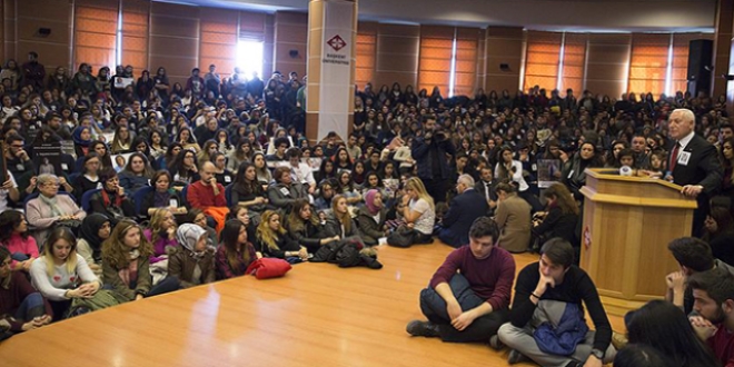 İstanbul'da şehit olan üniversitesi öğrencisi okulunda anıldı
