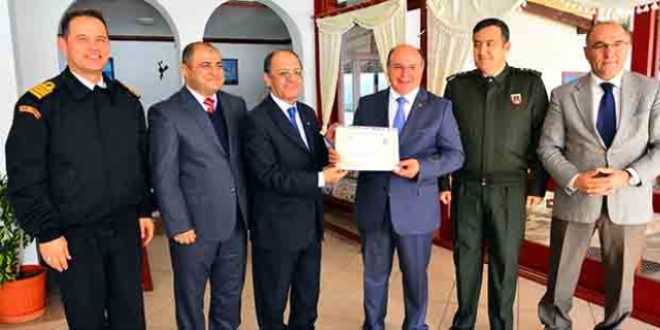 Suikast timinin yakalanmasında çaba gösterenlere teşekkür belgesi