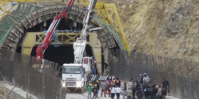 Sivas'ta tünel inşaatında göçük: 1 ölü, 2 yaralı