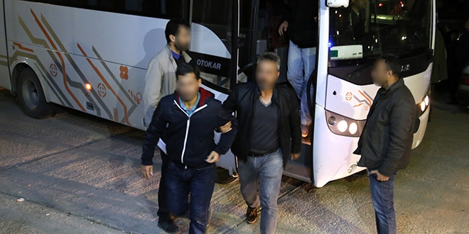 Antalya'da gzaltna alnan 12 kii tutukland