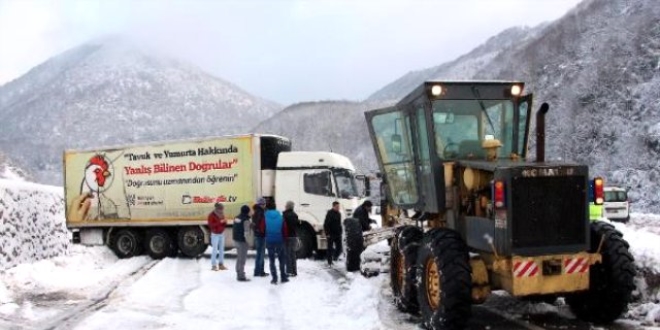Zonguldak-İstanbul karayolu ulaşıma kapatıldı