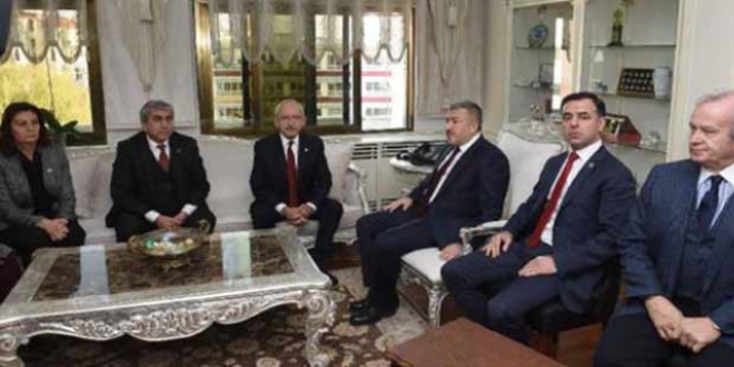 Kılıçdaroğlu'ndan İstanbul Emniyeti'ne taziye ziyareti