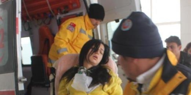 Üniversite öğrencileri sobadan sızan gazdan zehirlendi
