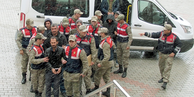 Terör peopagandası yapan 10 kişi gözaltına alındı