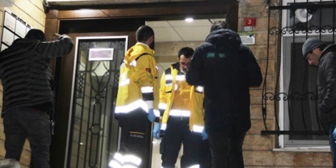 Yazar Erikli Beyoğlu'nda öldürüldü