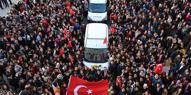 Polisleri okula kavga var diye çağırıp...