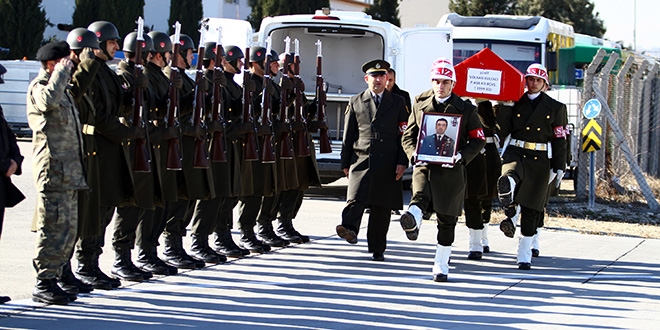Şehit Astsubay Külekçi'nin babaocağında yas hakim