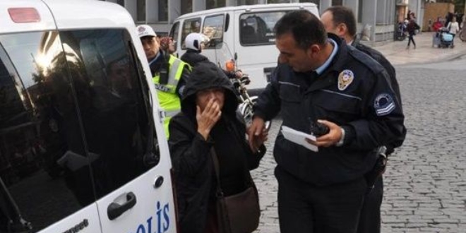 Dolandırıcılara 400 bin TL kaptırdı