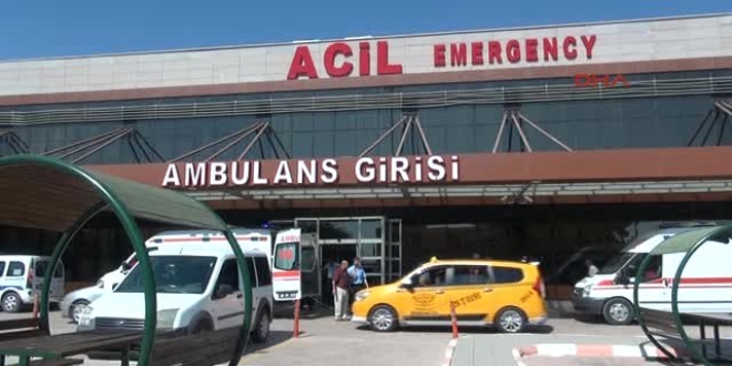atmalarda yaralanan 3 Suriyeli, Trkiye'ye getirildi
