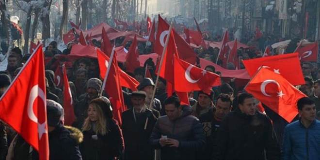 Binlerce Yüksekovalı terörü lanetledi