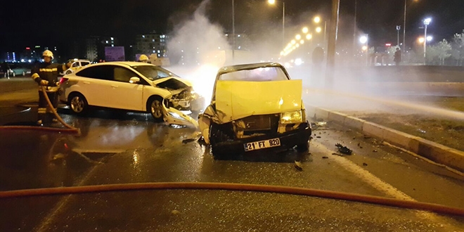 Diyarbakır'da trafik kazası: 2 yaralı