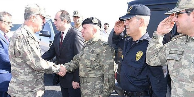 Genelkurmay Başkanı Orgeneral Akar, Cilvegözü'nde