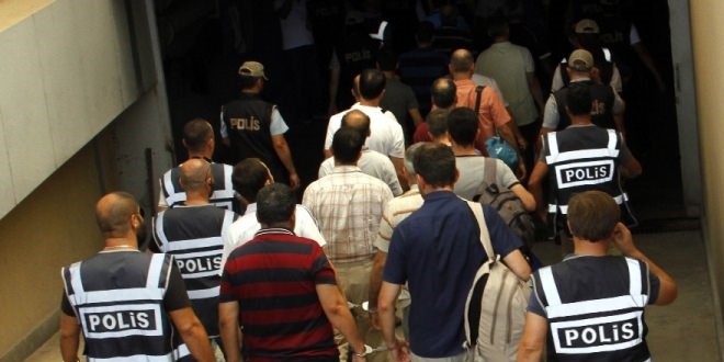 Malatya'da Grevden alnan 27 polisten 20'si tutukland