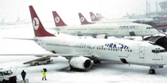 Erzurum'da yoğun sis hava ulaşımını aksattı