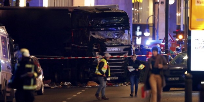 Berlin'deki saldırıda ölü sayısı 12'ye yükseldi