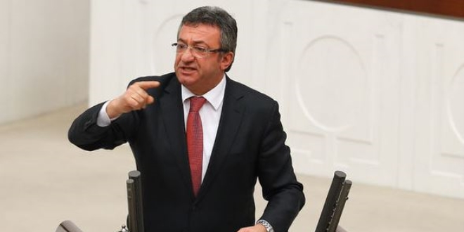 '10 yıldır bir tane kravat takan şehit ailesi görmedim'