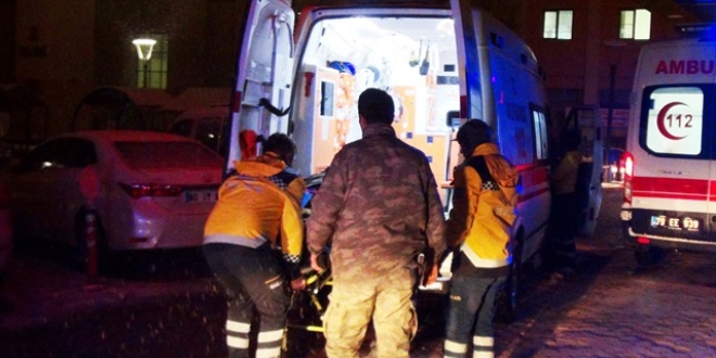 Fırat Kalkanı'nda 5 asker yaralandı