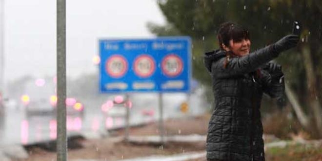 Antalya'da 23 yl aradan sonra kar ya etkili oldu