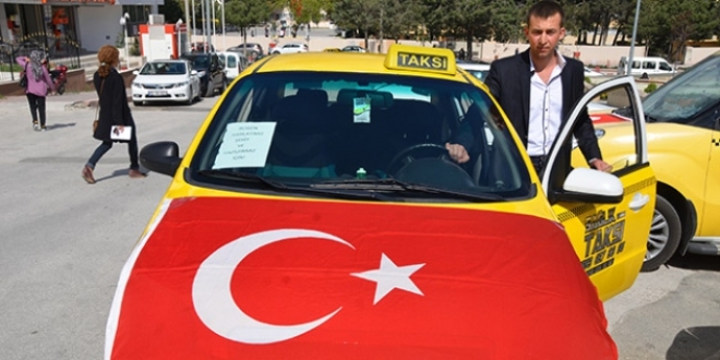 Bursa'da taksicilerden şehit ailesine taziye ziyareti