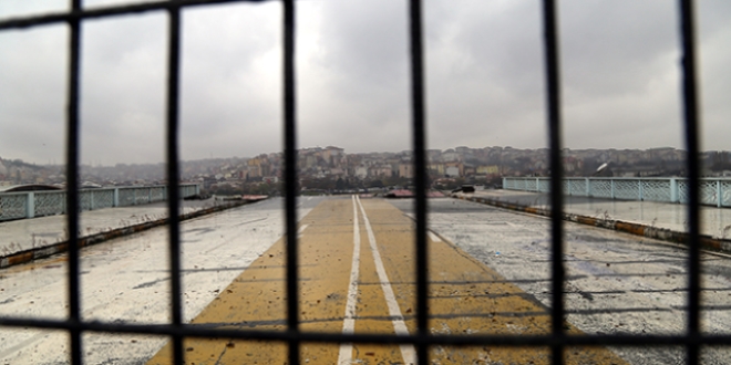 Tarihi Galata K�pr�s� kald�r�ld�