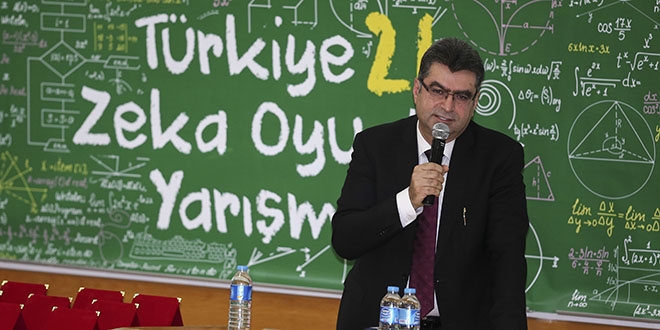 'Öğrencilere anakart tasarlama ve yazılım dersi veriyoruz'