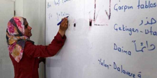 45 Suriyeli öğretmen göreve başladı
