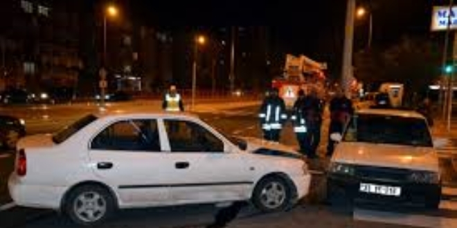 Elazığ'da zincirleme trafik kazası: 3 yaralı