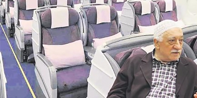 Gülen ABD'ye giderken koltuklar boş kalmış