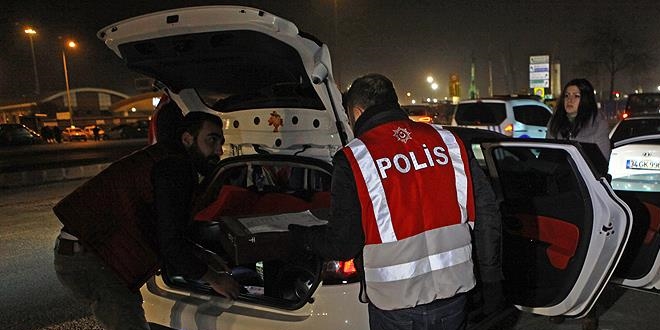 Manisa'da 500 polis ile asayi� uygulamas�