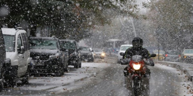 Ankara'da kar trafie engel olmad