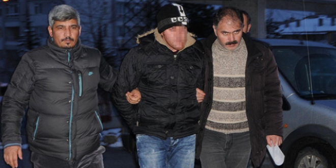 Hırsızlar girdikleri evdeki anne ve kızını darbetti