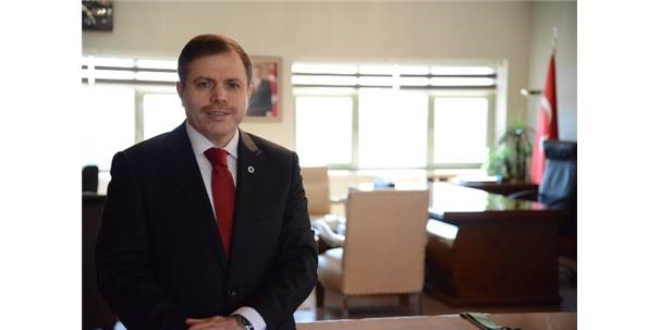 Uşak Üniversitesi rektörü tutuklandı