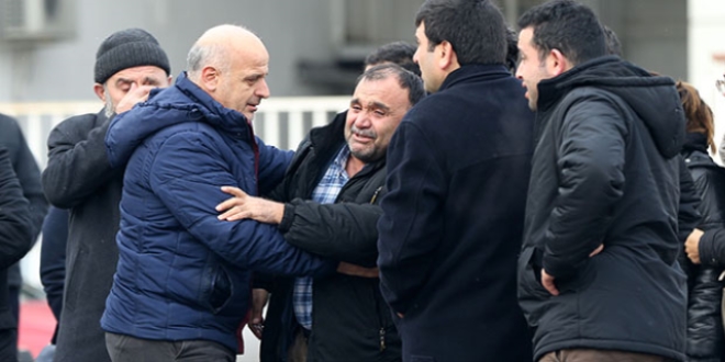 Adli Tıp önünde acı bekleyiş