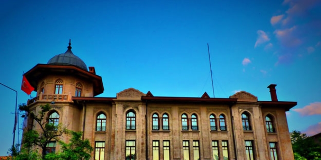 Yunus Emre Enstitüsü 2016'da 1 milyon kişiye ulaştı
