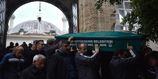 Mersin'deki selde hayatını kaybeden öğrenci toprağa verildi