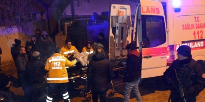 Malatya'da bir kişi anne babasını rehin aldı