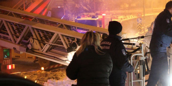 Ankara'da yang�n: 30 ki�i hastaneye kald�r�ld�