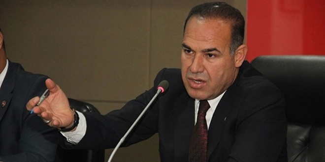 Adana Büyükşehir Belediye Başkanı Sözlü kaza yaptı