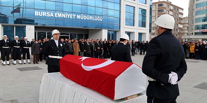 Hayatını kaybeden komiser yardımcısı toprağa verildi