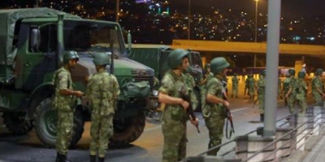 FETÖ'cü komutanın emri: Sivillere ateş, polislere dipçik