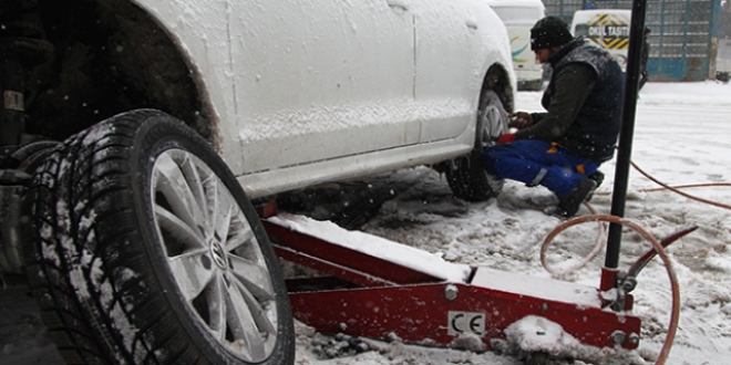 Lastik�ilerde 'kar' yo�unlu�u