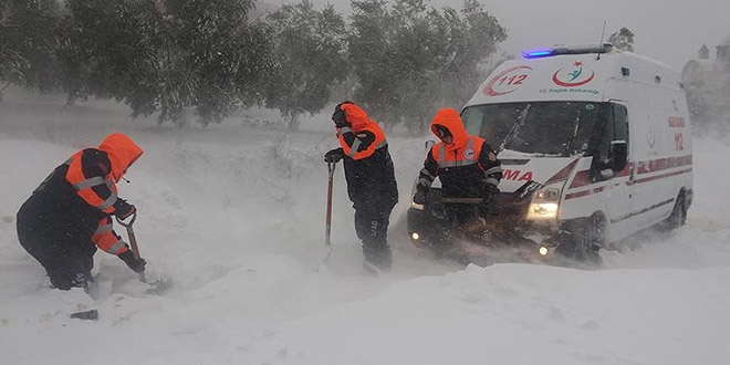 Bursa'da mahsur kalan diyaliz hastasını AFAD kurtardı
