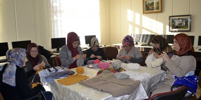 Türk askerlerine 'Anne Eli Değmiş Gibi' destek