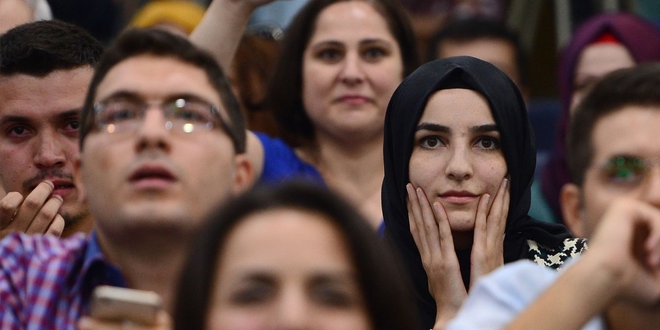 Şubat ve Ağustos'ta 15'er bin öğretmen atanacak