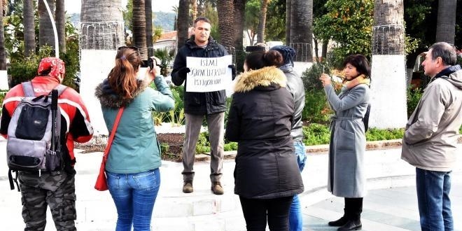 İşe iadesini isteyen öğretmen eyleme son verdi