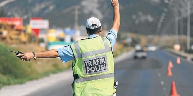 Vali Balkanlıoğlu'ndan sürücülere 'dur' ihtarı uyarısı