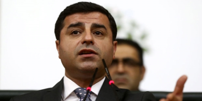 Selahattin Demirtaş hakkındaki kovuşturma ertelendi