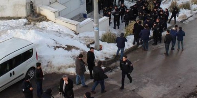 Kocaeli Üniversitesi'nde öğrenci kavgası: 37 gözaltı